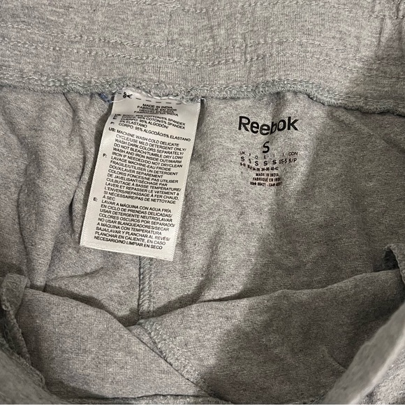 Reebok capris size s - Picture 3 of 5